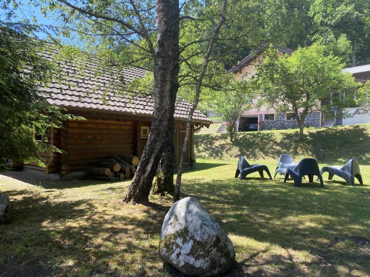 L'Ours Noir Chalet En Rondins 라브레세 외부 사진